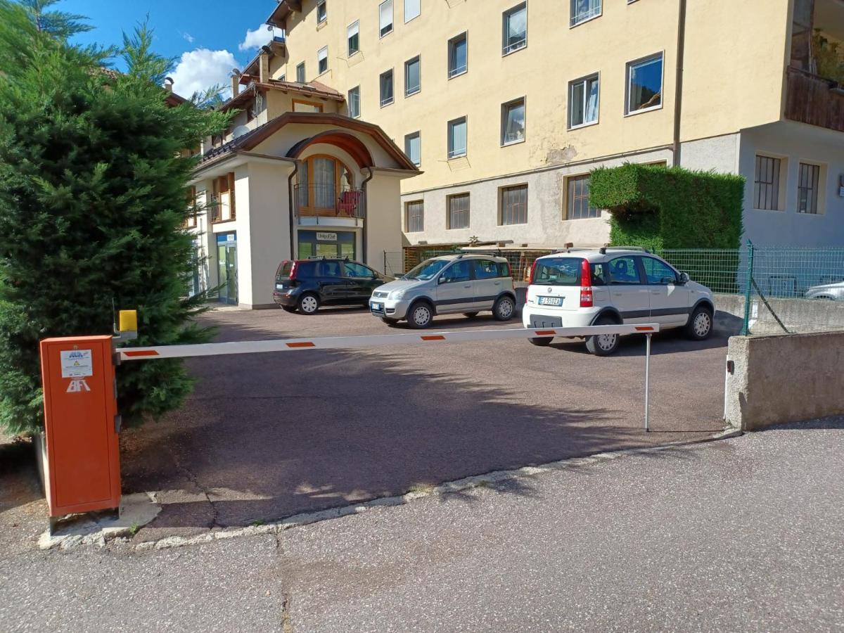 Apartament Zia Pia'S House Malè Zewnętrze zdjęcie