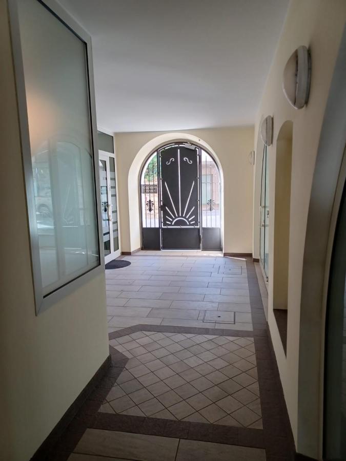 Apartament Zia Pia'S House Malè Zewnętrze zdjęcie